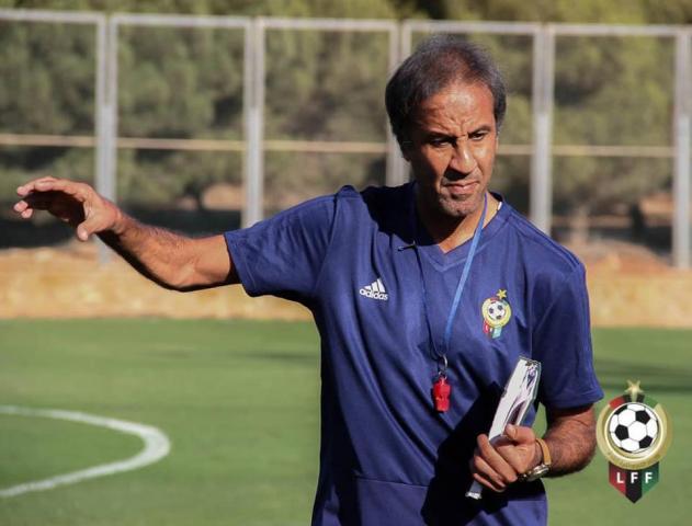 جلال الدامجة مدرب منتخب ليبيا لكرة القدم السابق 