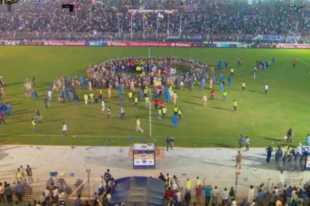 أحداث مباراة الهلال السوداني والأهلى في أم درمان