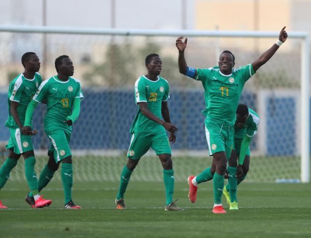 فرحة لاعبيه السنغال بالفوز على ليبيا 