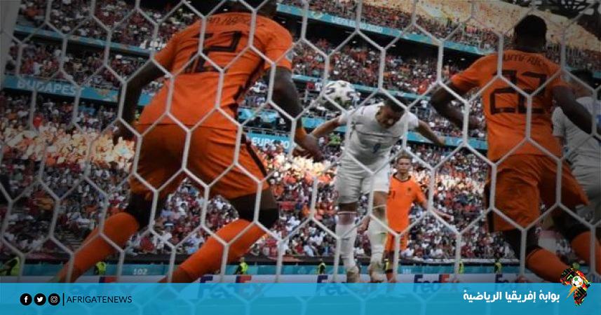 توماس هوليس يسجل الهدف الأول في مرمي هولندا 