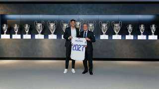 رسميًا - ريال مدريد يجدد تعاقد فالفيردي حتى 2027