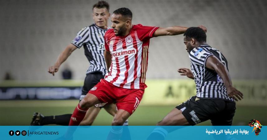 يوسف العربي يجدد عقده مع أولمبياكوس اليوناني لمدة عامين