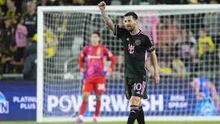 ميسي يلمح لبرشلونة: لن أعتزل قبل اللعب في كامب نو الجديد